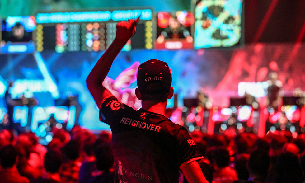 街头篮球SVIP线上联赛开启：3v3竞技模式揭秘，艾迪专属动作与艾薇技能全解析，赢取限定称号巅峰王者！