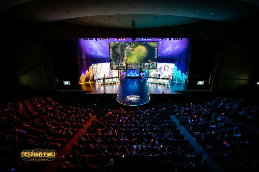 英雄联盟MOBA游戏：团战版本下41分推与分带战术的生存之道